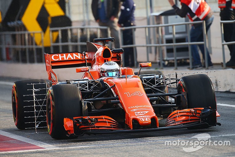 【F1】バルセロナ合同テスト初日。マクラーレンに”オイル系”トラブル