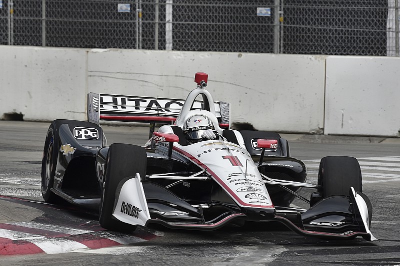 Josef Newgarden vola nel finale e conquista la pole a Toronto