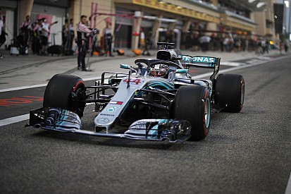 Hamilton pide mejor comunicación a Mercedes