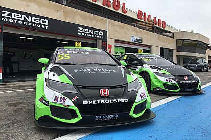 La Zengő Motorsport mostra la livrea delle sue Honda Civic WTCC