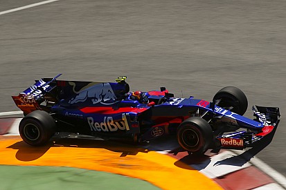 Terlibat insiden di Kanada, Sainz dijatuhi penalti 3 grid di Baku