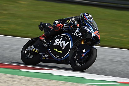 Bagnaia batte Oliveira "alla Dovizioso" al Red Bull Ring e torna in testa al Mondiale. Marini ancora sul podio