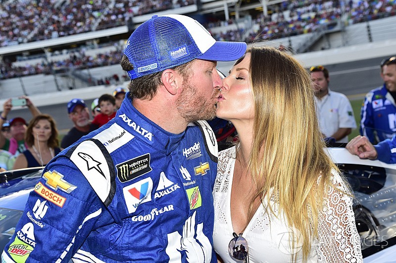 Dale Earnhardt Jr. and wife Amy expecting first child