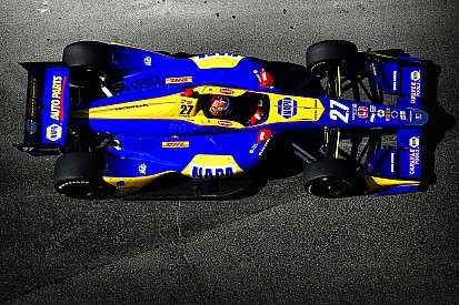Gateway IndyCar: Rossi leads rain-interrupted first practice