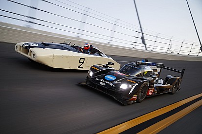 Pertemuan Cadillac “Le Monstre” 1950 dengan DPi-V.R 2017