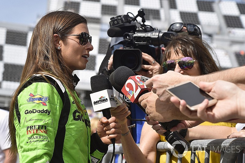 Danica Patrick, Ed Carpenter Racing ile son Indy 500 yarışında yer alacak