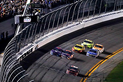 Dillon vence Daytona 500 após última volta caótica