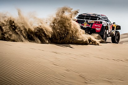 Peugeot toma el mando del Dakar
