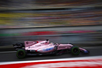 Sergio Pérez dice que el VJM10 llegó con "algunas debilidades"
