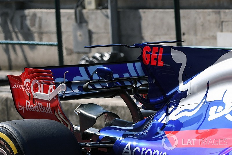 Új T-szárnyat próbálgat a magyar teszten a Toro Rosso