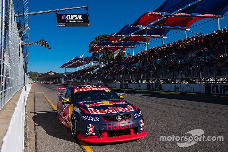 Clipsal 500 Supercars: Van Gisbergen hafta sonunu domine etti