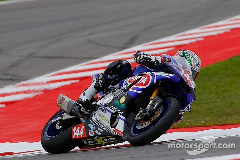 Mahias approfitta del disastro De Rosa-Mercado e vince a Misano