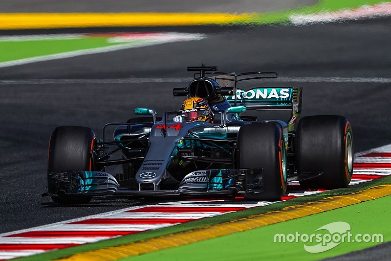 GP Spanyol: Hamilton dan Mercedes masih berkuasa di FP2