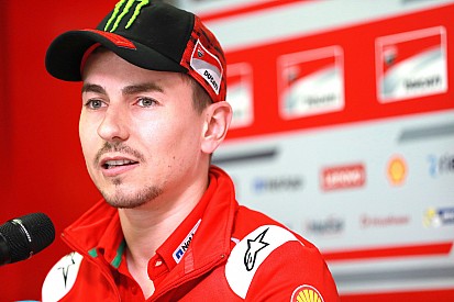 Lorenzo 2019-ben szatellit Yamahára válthat
