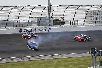 NASCAR Cup Series: Sengit, Kyle Busch kalahkan Larson