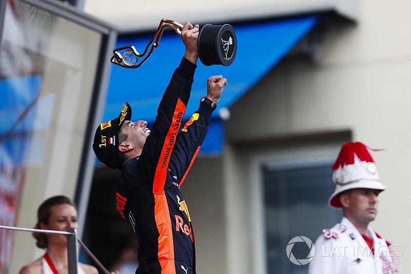 Ricciardo kimerült, miután 160 lóerővel kevesebbel húzta be a győzelmet