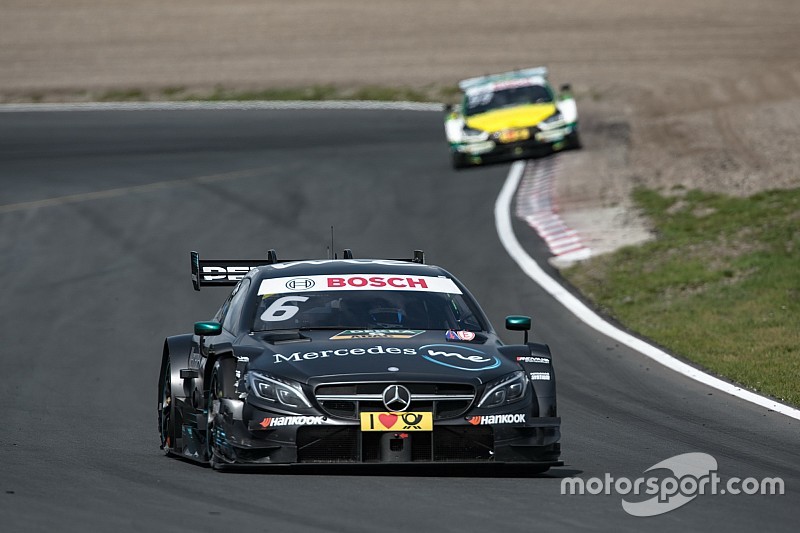 DTM на Нюрбургринзі: Вікенс виграв гонку після помилки Ауера