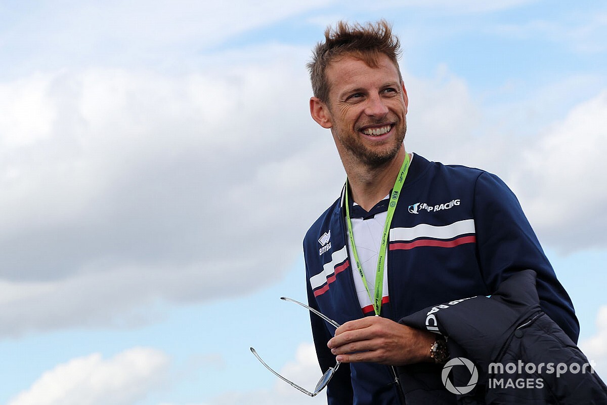 Button Silverstone’da, 1999’dan sonraki ilk podyumunu hedefliyor