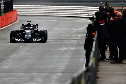 Новая машина Red Bull: все фотографии с презентации и обкатки