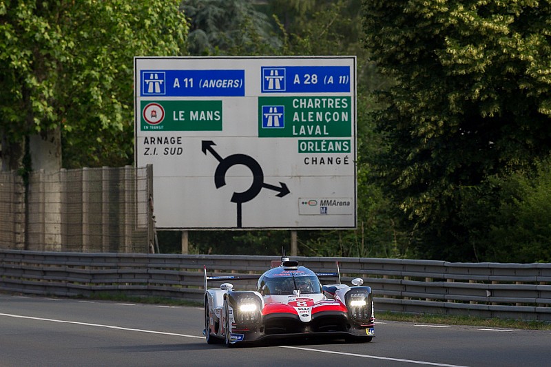 Test Le Mans: Alonso y Toyota al frente en la sesión de la mañana