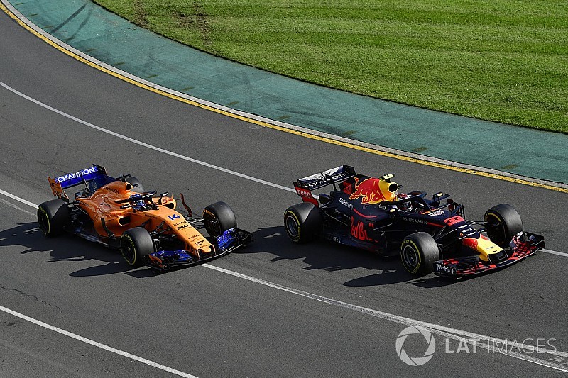 Verstappen vs. Alonso: 0,1 Sekunden entscheiden Gelbverstoß