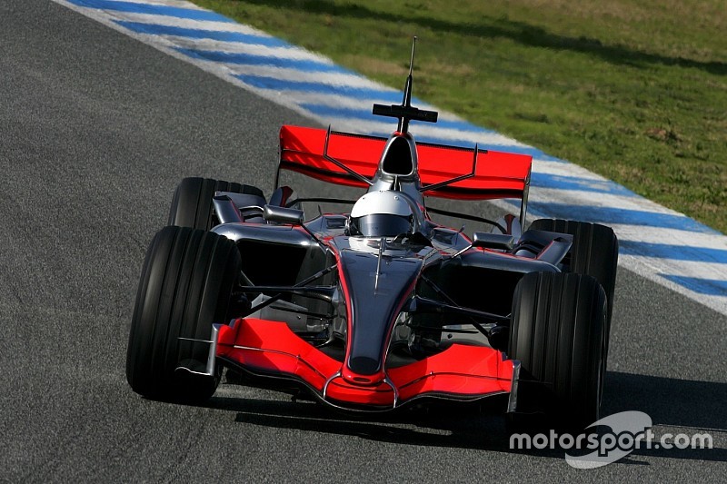 Цей день в історії: дебют Алонсо за кермом McLaren