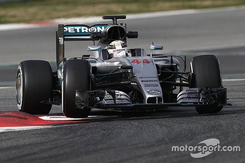 Hamilton says move towards heavier F1 cars is 