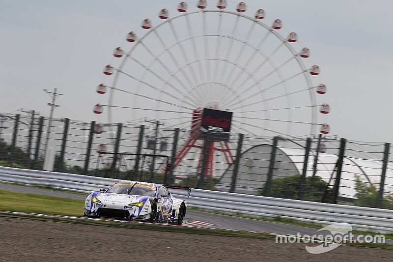 【スーパーGT】鈴鹿予選GT300:VivaC、山下のコースレコードでPP
