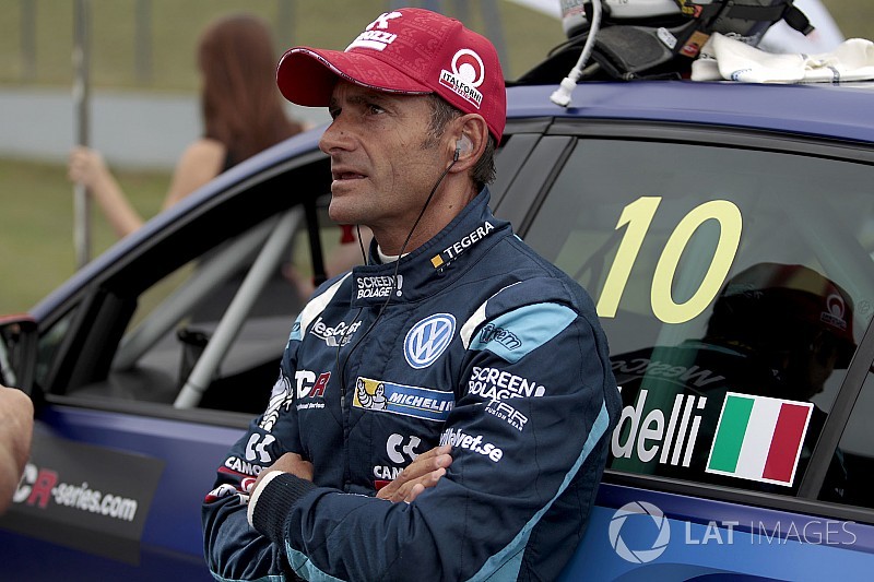 Gianni Morbidelli collaudatore TCR ufficiale ai test BoP di Valencia
