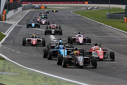 31 piloti di ben 17 paesi diversi al via nella tappa inaugurale di Adria
