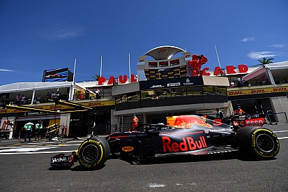 Red Bull asegura que el equipo oficial de Renault les llevó a cambiar a Honda