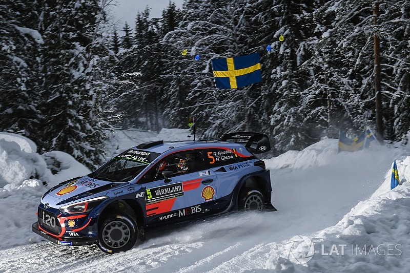 WRC Rallye Schweden: Thierry Neuville führt - Sebastien Ogier weit zurück