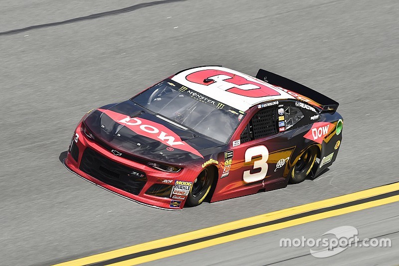 Austin Dillon obtiene la pole position para el