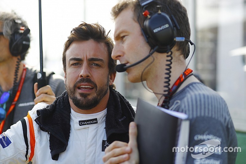 Wolff admite que hubo conversaciones entre Alonso y Mercedes