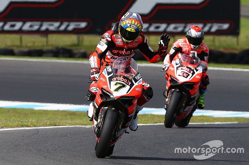 Davies, el mejor del viernes en Australia; Forés tercero