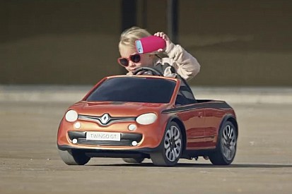 Vidéo - On s'amuse avec la Renault Twingo GT !