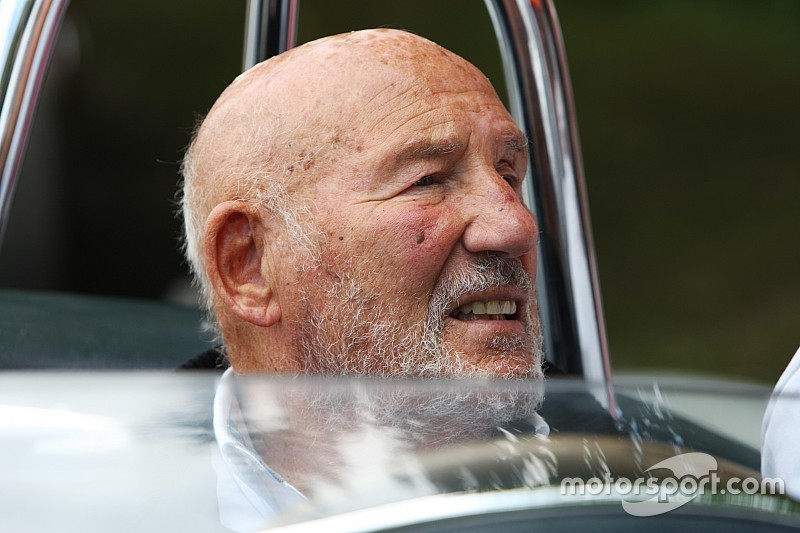 Alami infeksi serius, Sir Stirling Moss sekarang stabil di rumah sakit