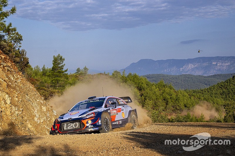 Türkiye WRC: Lider Neuville süspansiyon sorunu yaşadı, Ogier lider!