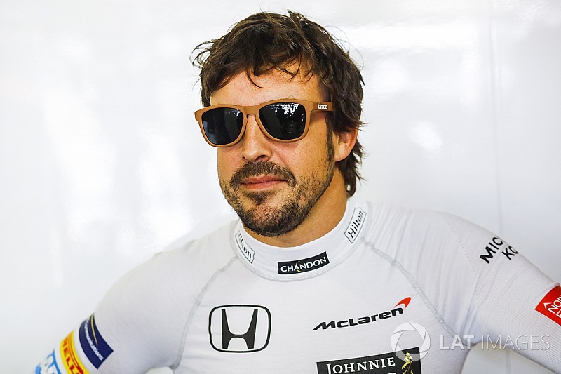 McLaren dice que Alonso no podría combinar una temporada en F1 y WEC