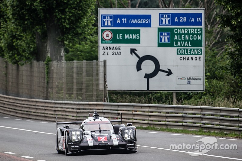 Porsche marca el ritmo en la mañana del test de Le Mans