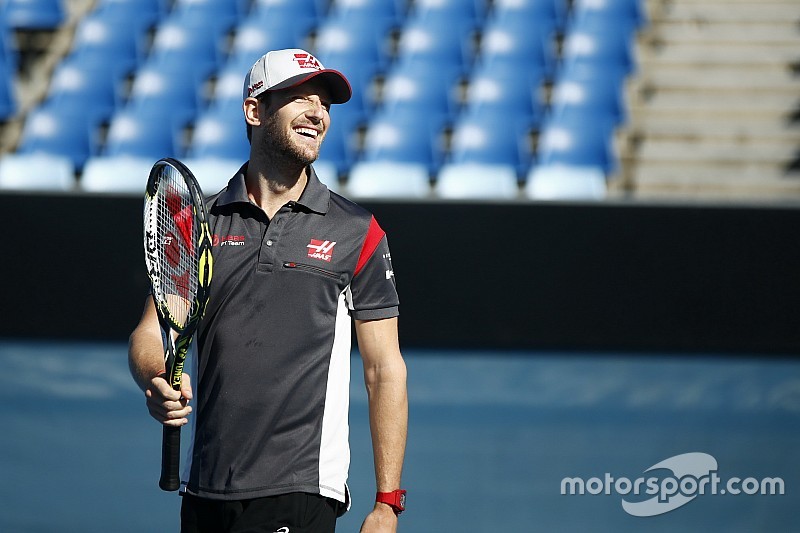 Grosjean compara fase negativa com a do tenista Djokovic