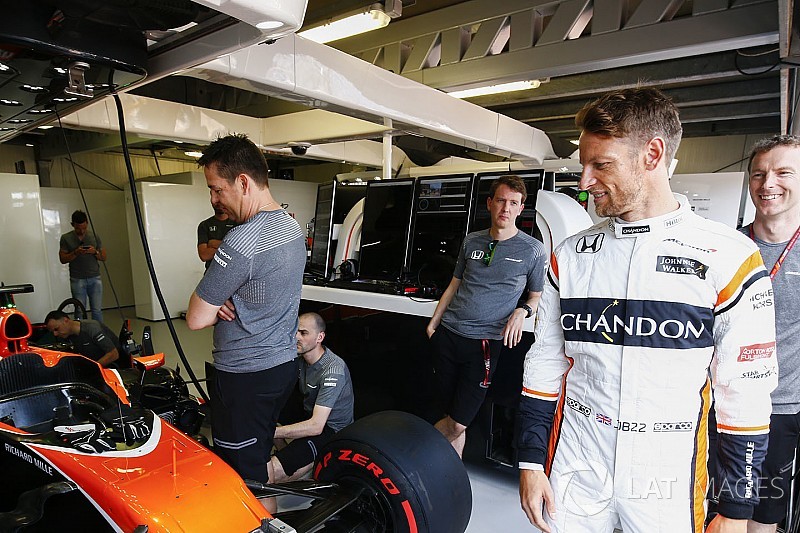 Huit ans après, Button quitte McLaren