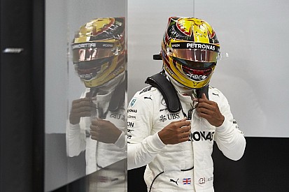 Hamilton hiába érte be Schumachert, a közelében nincs?