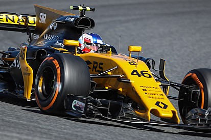 Pirelli собрала совещание о шинах для «Сильверстоуна»