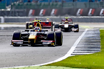 GP2 у Сільверстоуні: Гаслі здобуває дебютну перемогу у чемпіонаті