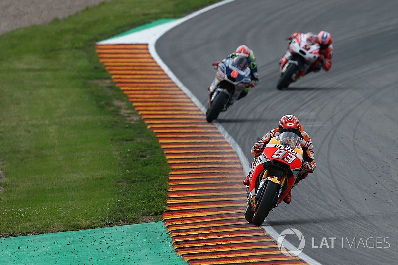 Márquez: “Le he pedido disculpas a Viñales y he visto que seguía enfadado”