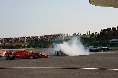 Red Bull: Verstappen aprendeu muito com erros na China