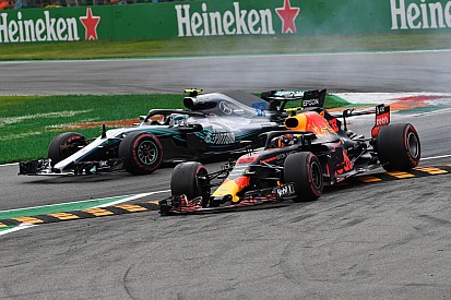 Bottas teleurgesteld in Verstappen: "Verwachtte een fair gevecht van hem"