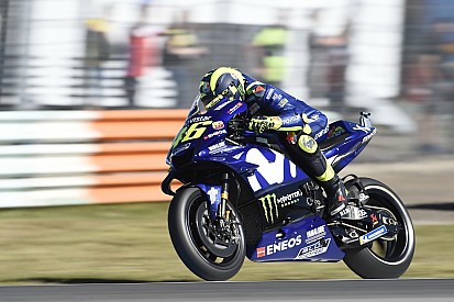 Rossi kritisch op Dovizioso: “Zijn actie was niet slim”