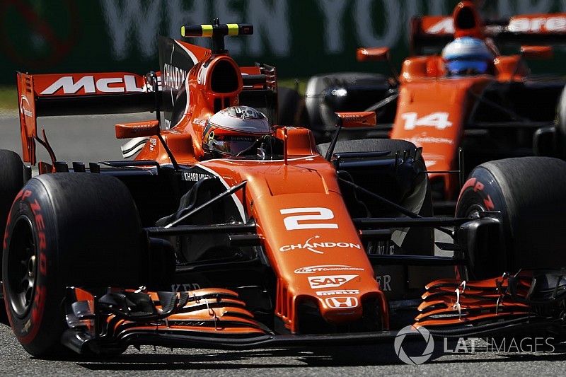 McLaren pertimbangkan bangun mesin sendiri